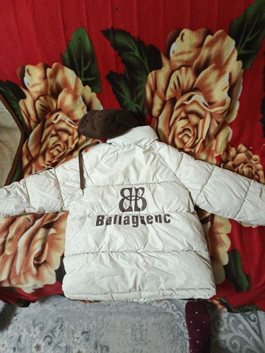 Продам детский куртки