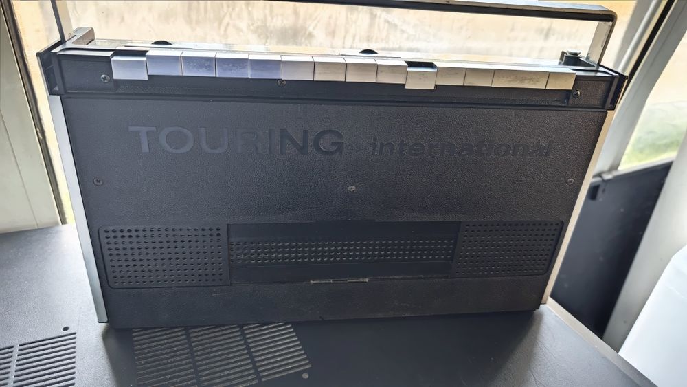 Radio ITT Schaub Lorenz, model Touring International 104