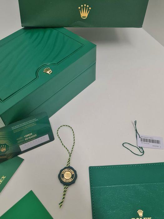 Acte-Manuale-Card-Nfc-Personalizat-White-Green-Tag-Cutie-Premium-Rolex