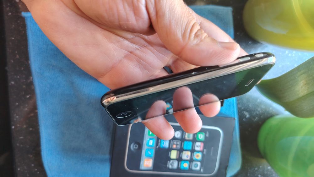 IPhone 3G 8GB la Cutie