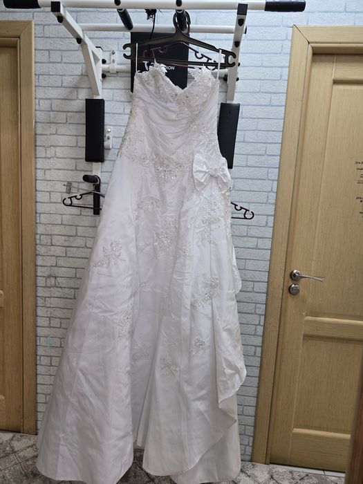 Свадебные платья новые