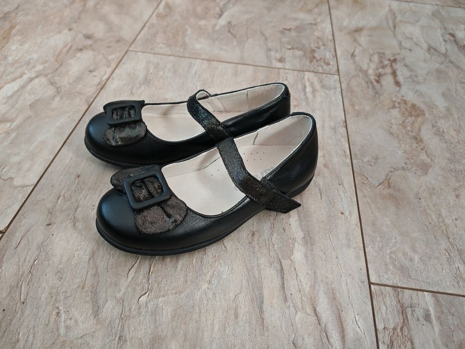 Pantofi fetițe noi