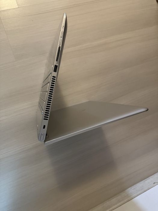 Laptop HP ENVY x360 convertible 15-w070nz
