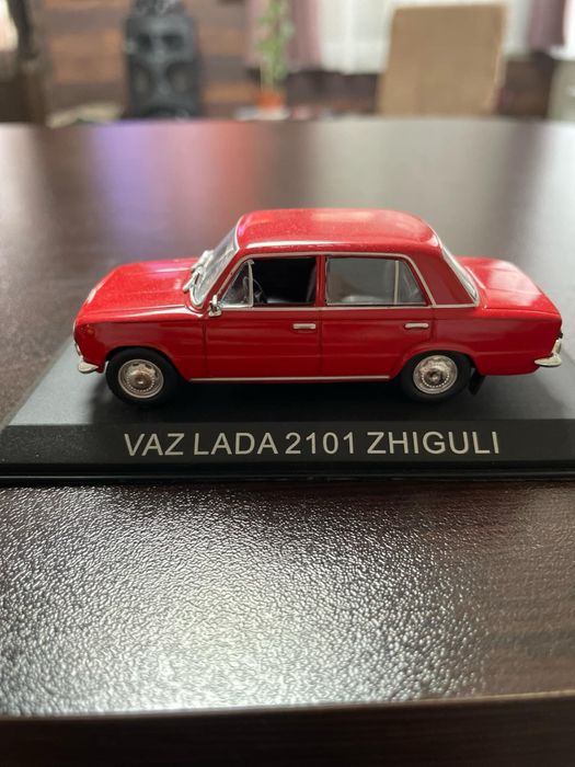 Легендарните автомобили колекция