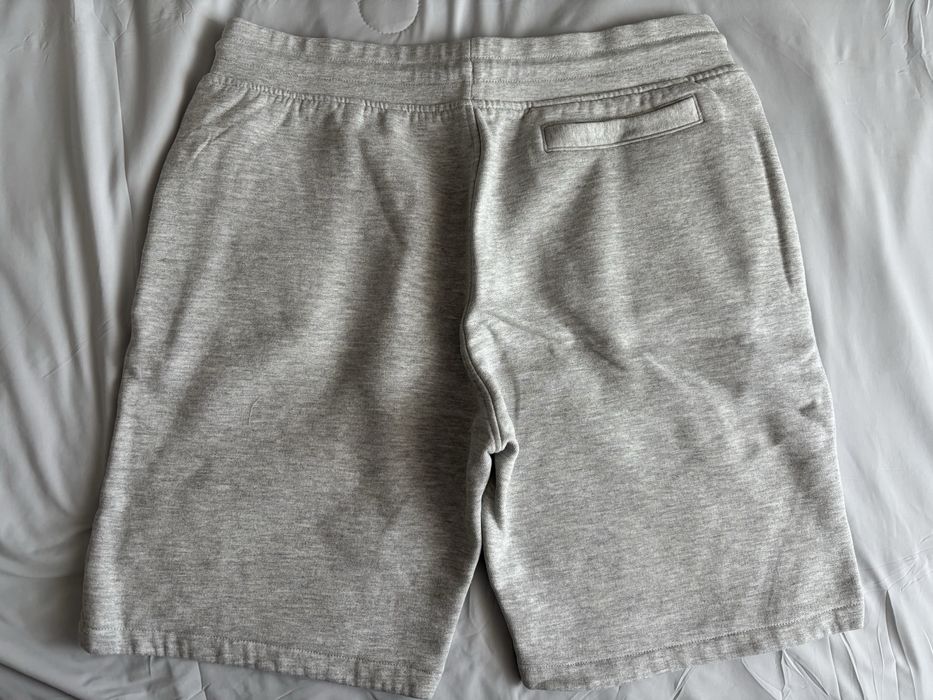 Pantaloni scurti Guess marimea L