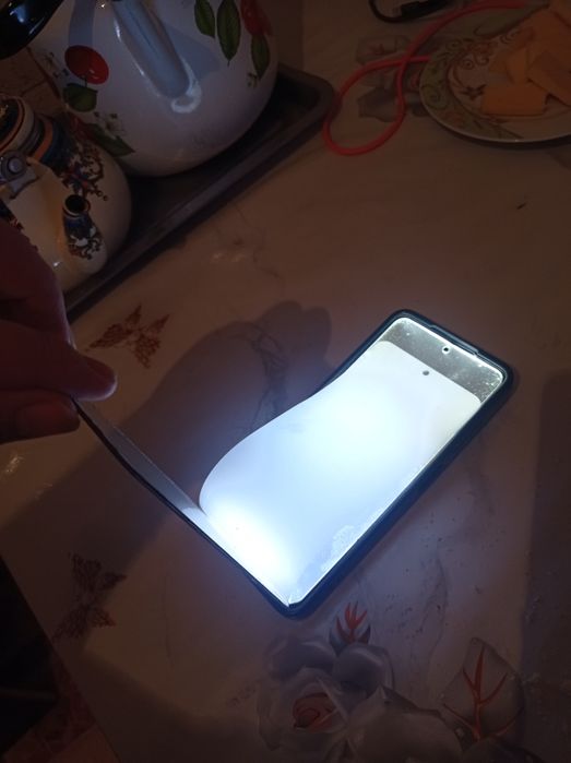 Poco x3 nfc 6ram 128gb экран выгорел не работают ..надо купить экран