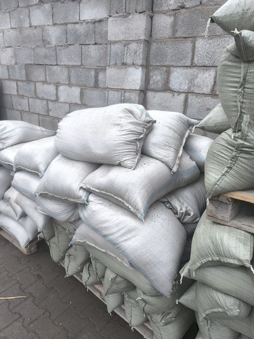 Отсев в мешках для строительства