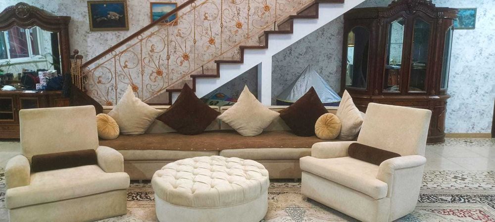 Продам дом, с большой территорией