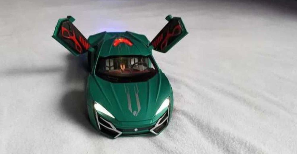 Метални коли мащаб 1,24