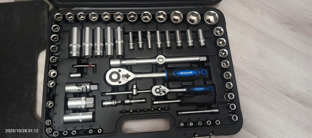 Продам автомобильный набор