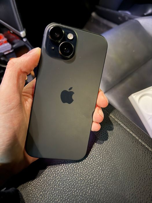 Айфон 15.  128 gb