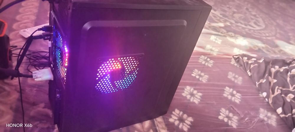 Oyin kompyuteri /. Игравой компьютер