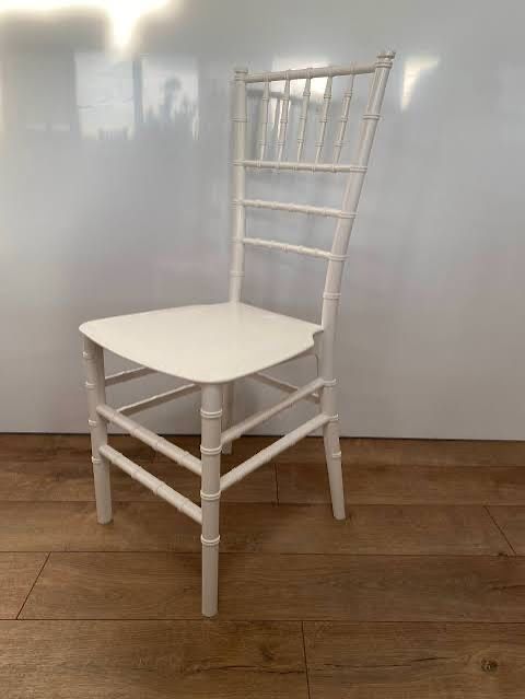 Vand scaune Chiavari