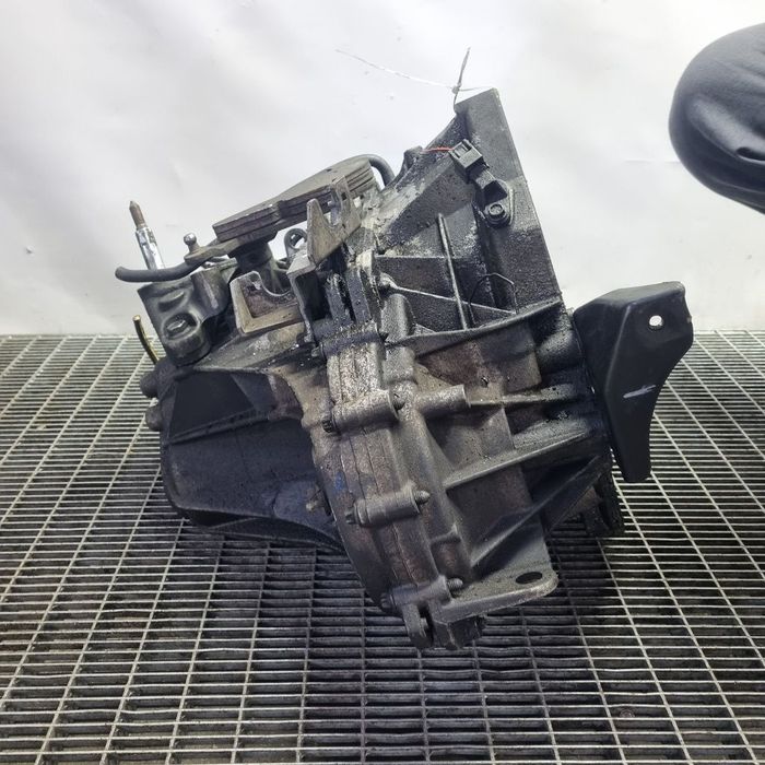 Cutie de viteze manuala Nissan Qashqai Facelift 1.5 Dci 2010 - 2013 110CP Manuala 6 ...
