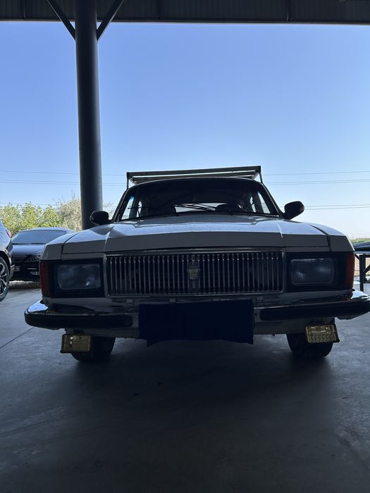 Mashina sotiladi volga 3101