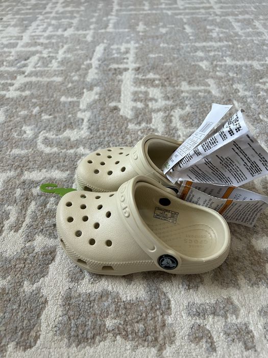 детские тапочки Crocs