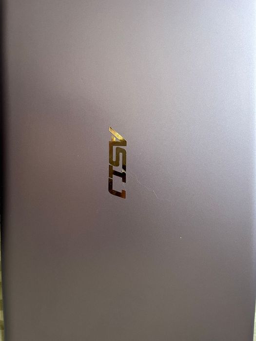 Ноутбук             .