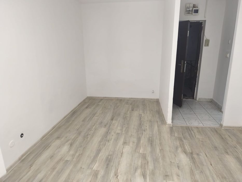 GARSONIERA STR.TEIUL DOAMNEI NR 108  Facultatea Constructii 23M