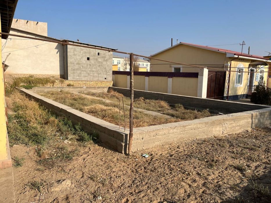 200кв нотурар жой урни сотилади фундамент булган.