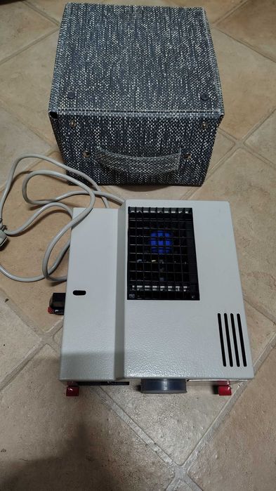 Aparat diapozitive Ennalux 300 + geanta