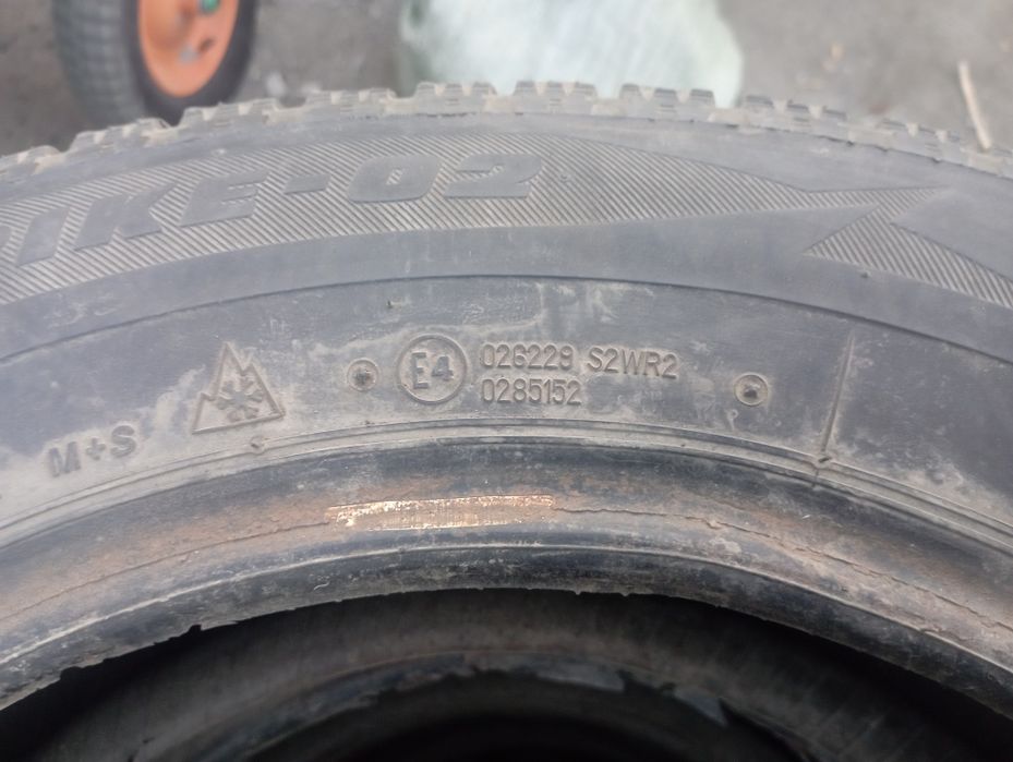 Продам резину зимнию б/у