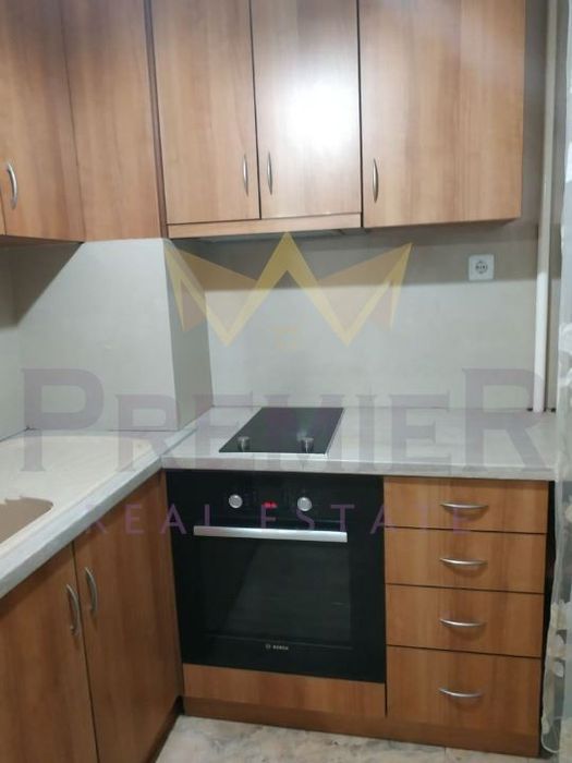 Дава се под наем Четиристаен апартамент в Варна, Възраждане 1 - 110 кв.м за 561 € - Снимка #1