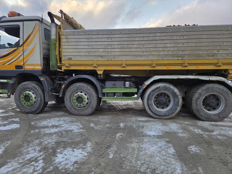 Mercedes-Benz Actros 8×4 basculă + cifă