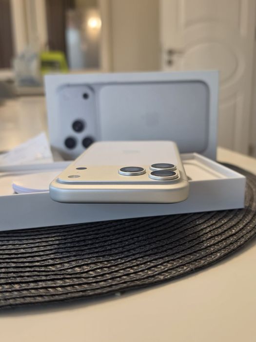 Iphone 17 pro max 256GB като НОВ