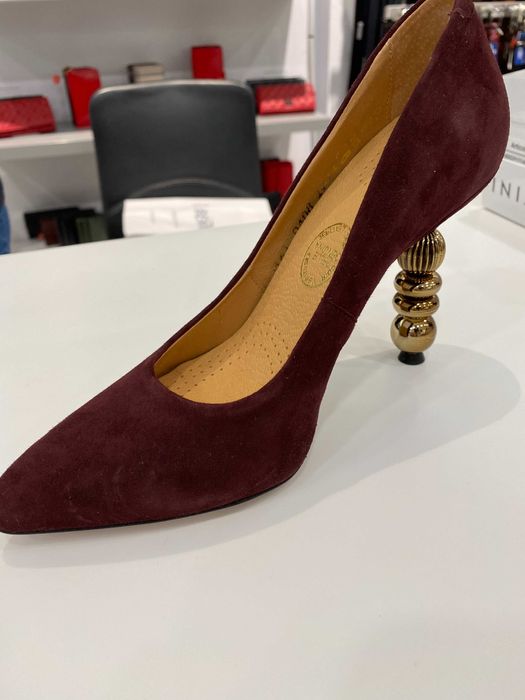 Pantofi piele intoarsa model special