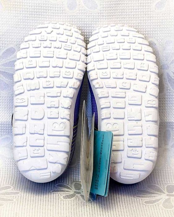 Детски обувки Reebok номер 22 и номер 23,5.