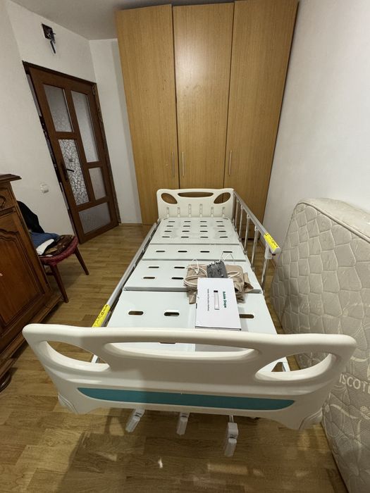 Pat spital ajustabil + saltea anti-decubit