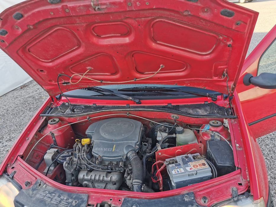 Dacia Logan 2006, 153.000km, 1.4 mpi benzina, servo