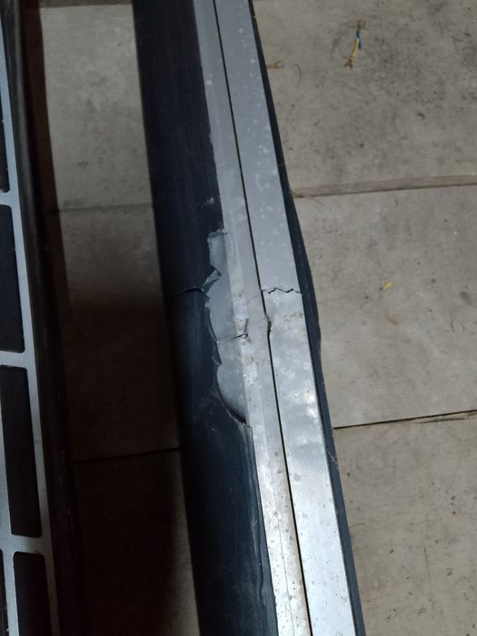 Продам подножки для РАФ 4