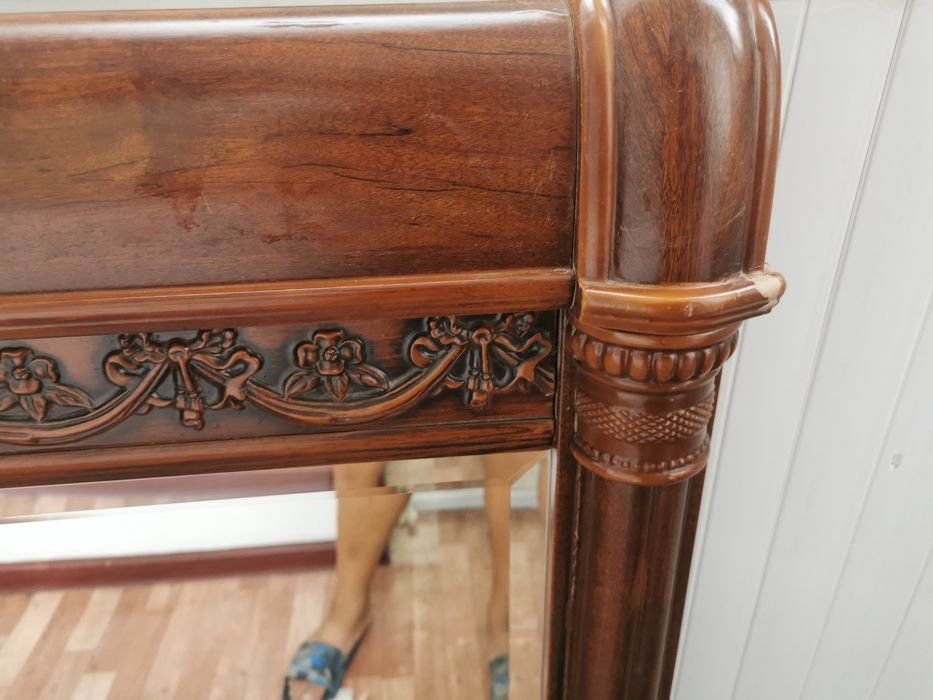 Зеркало из дерева дуба