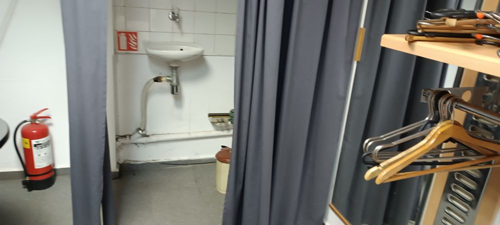 Дава се под наем Магазин в Варна, Централна поща - 22 кв.м за 159.12 € - Снимка #3