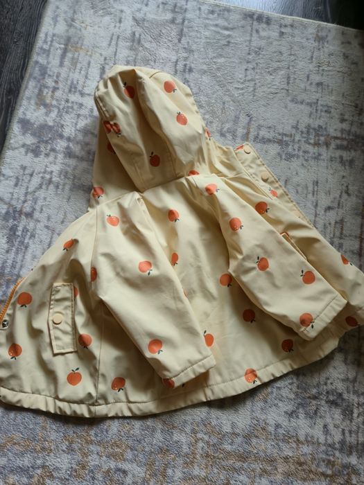 Детско яке и детски ботуши