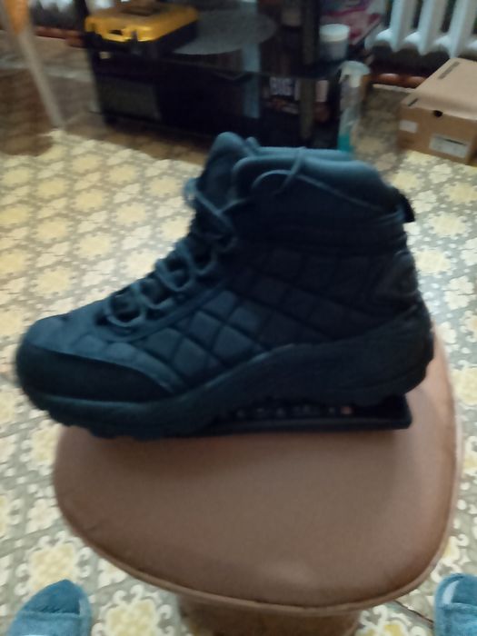 Продам зимние ботинкиMERRELL.