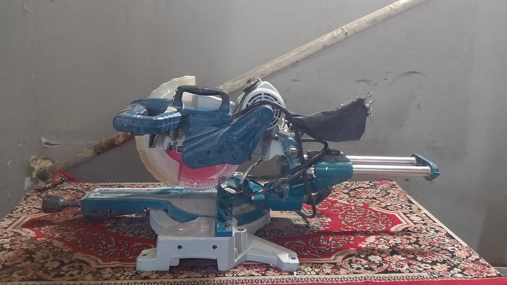 Продам торцовка и жираф в отличном состояние