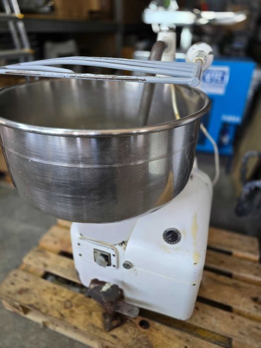 Malaxor profesional aluat DIOSNA – Cuva inox 135L (50-60 kg faina)
