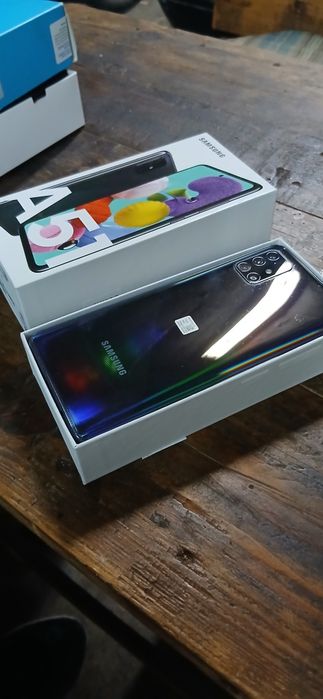 SAMSUNG Galaxy A51