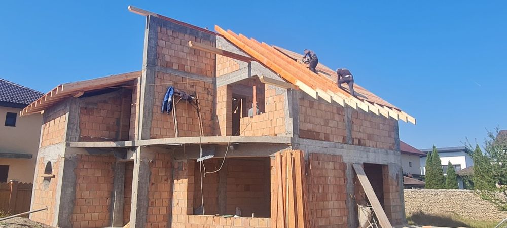 Construim la roșu in Brasov