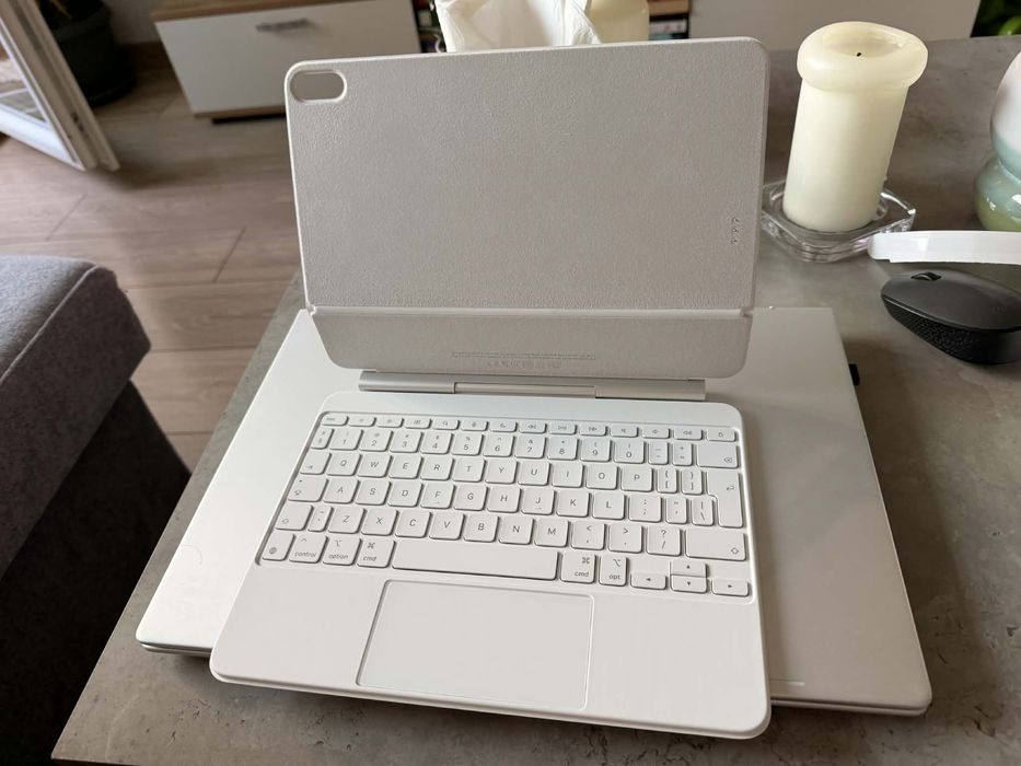 iPad Air M4.