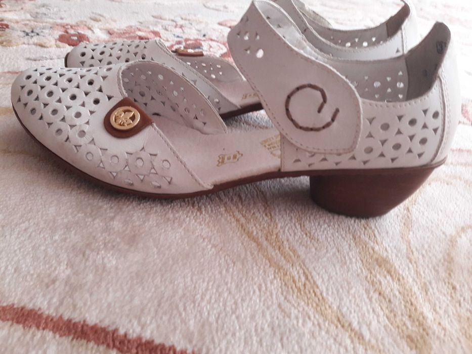 Босоножки классные