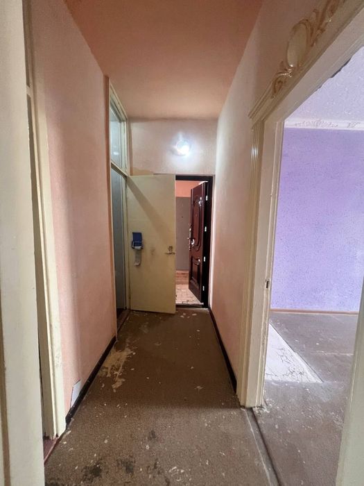 Чилонзор 21-квартилда квартира сотилади Срочно!!