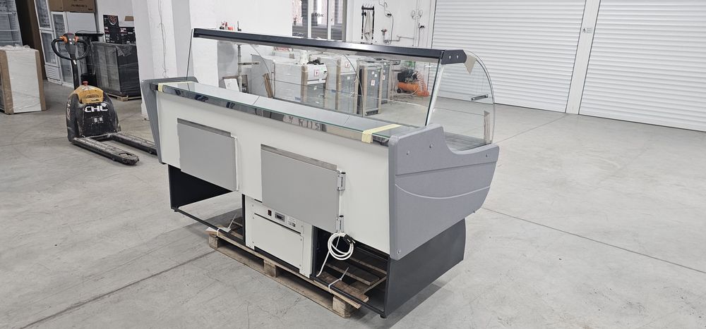 Хладилна витрина 200х110