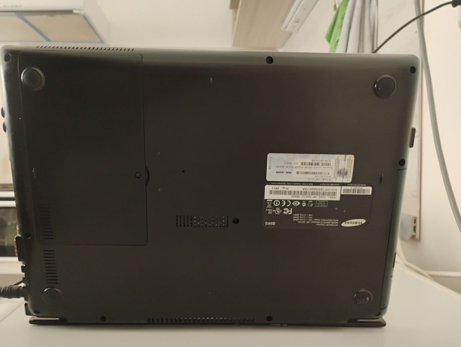 Лаптоп Samsung QX412