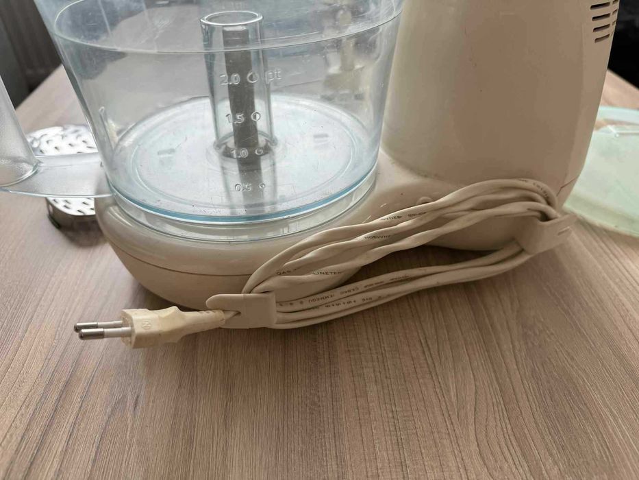 Кухненски робот Philips Cucina с приставки