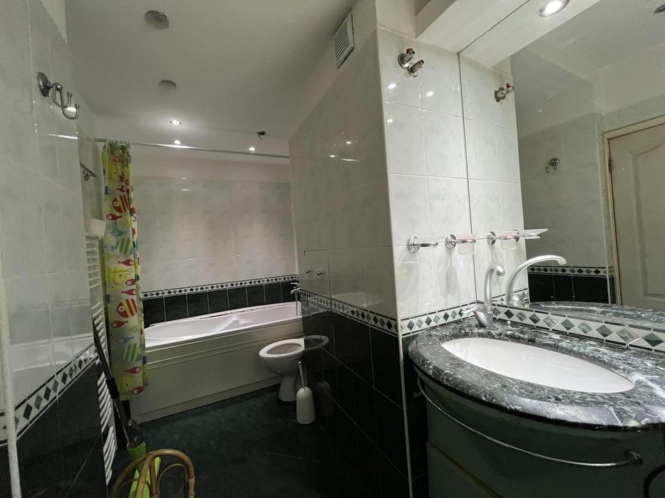 Дава се под наем Тристаен апартамент в София, Банишора - 140 кв.м за 750 € - Снимка #9