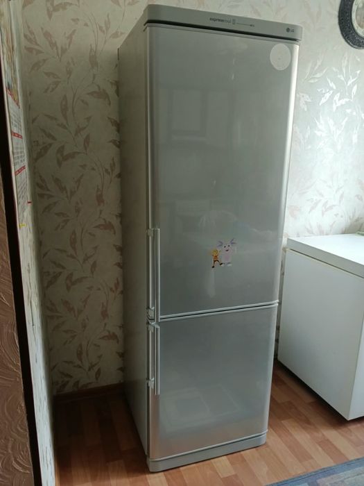 Продам  холодильник  LG