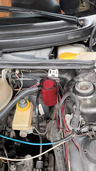 Гаранция! Нов Универсален Маслен Уловител / Сепаратор - Catch Can